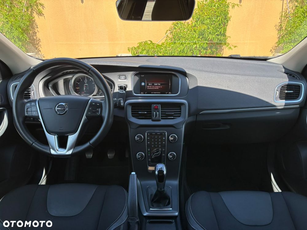 Volvo V40 T2 Drive-E Momentum - 13