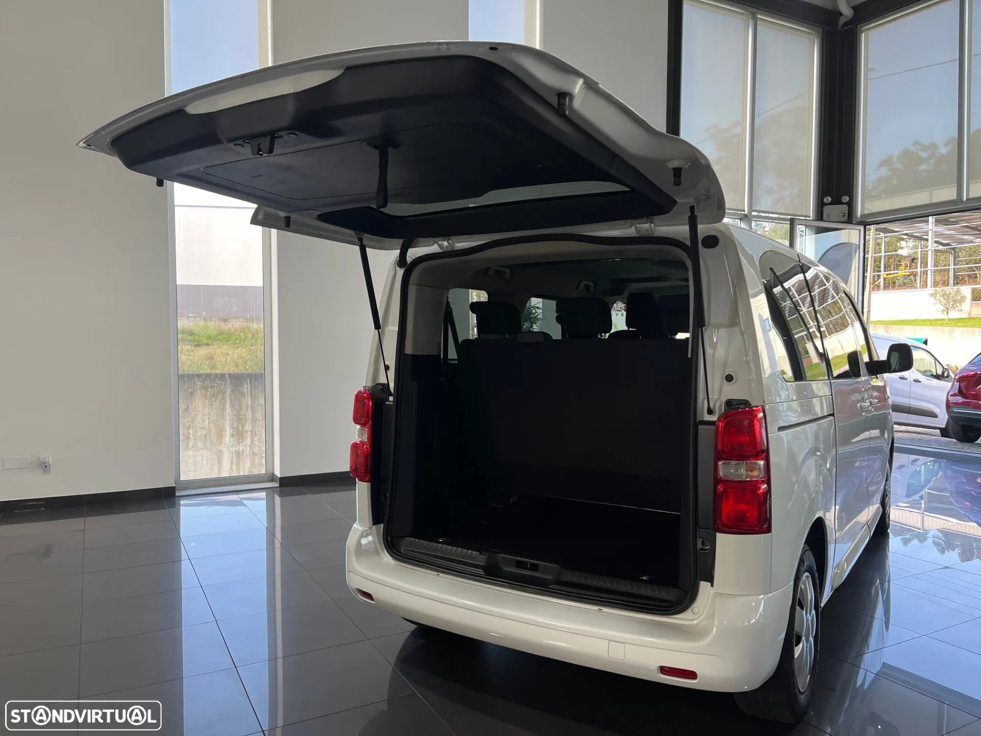 Toyota Proace Verso 1.5 D-4D L1 1.0T Exclusive 9L PDL - 6