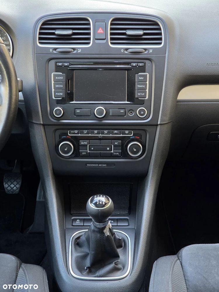 Volkswagen Golf 2.0 TDI DPF Highline - 21