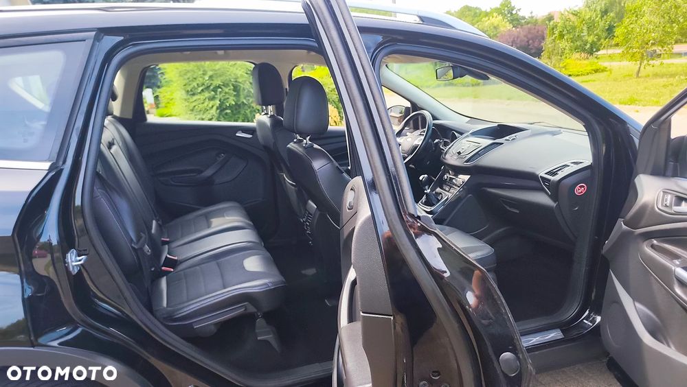 Ford Kuga 1.5 EcoBoost 2x4 Business Edition - 32