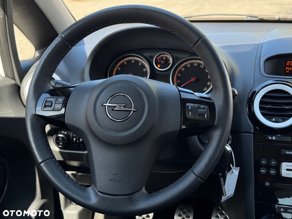 Opel Corsa 1.4 16V Graphite - 12