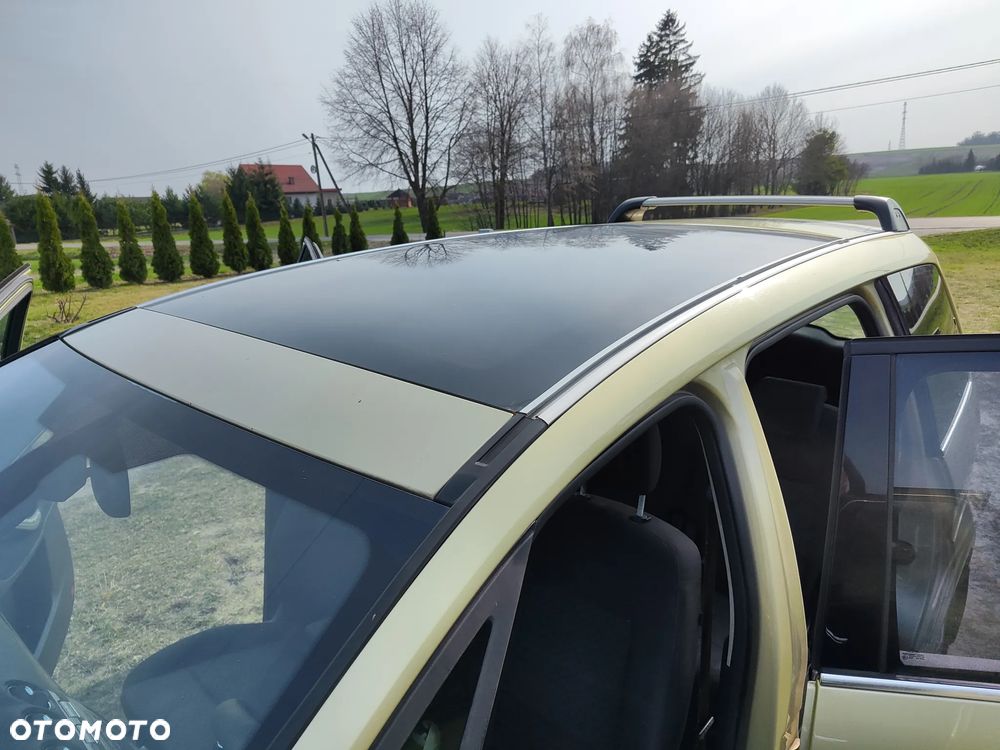 Ford Galaxy 2.0 TDCi Ghia - 11