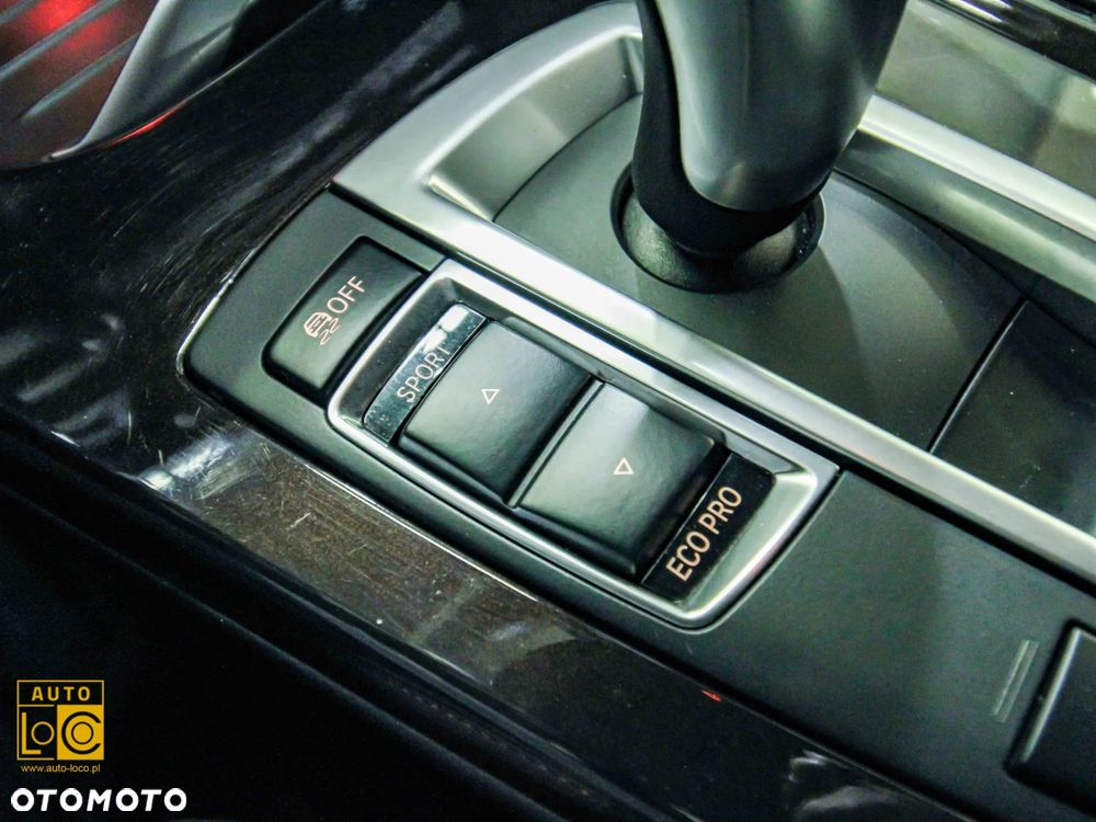 BMW X3 xDrive20d xLine - 32
