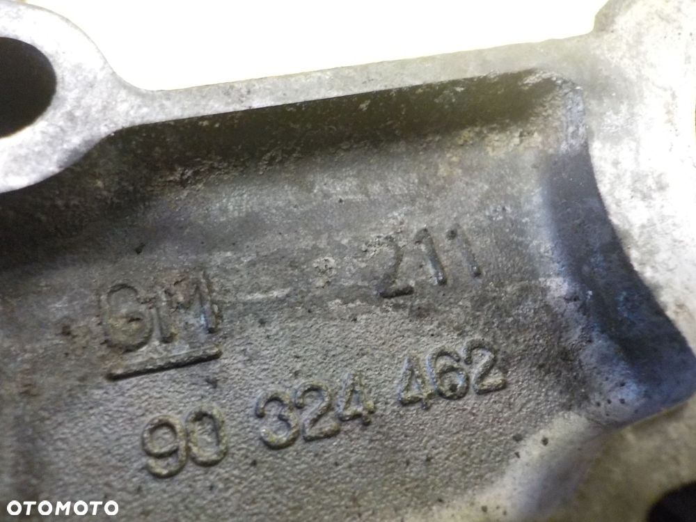 OPEL SENATOR 2.5 B 90r 140KM 25NE 87-93 listwa wtryskowa 90324462 - 3