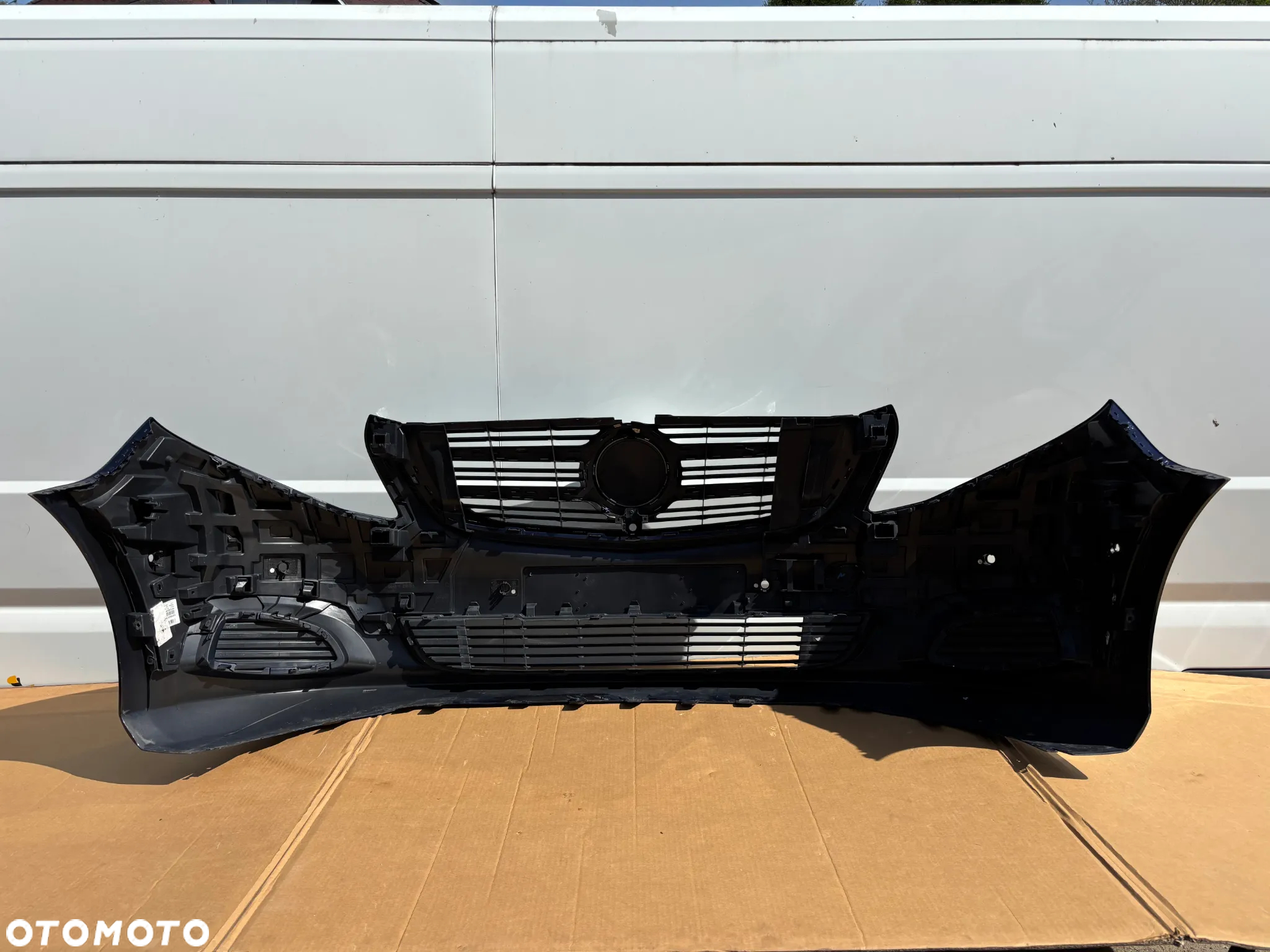 Mercedes Vito V Klasa Zderzak Przedni Grill Kratka Zderzaka Znaczek PDC Kamera Niebieski W447 447 A4478850025  A4478800283 A4478801901 A4478802001 - 9