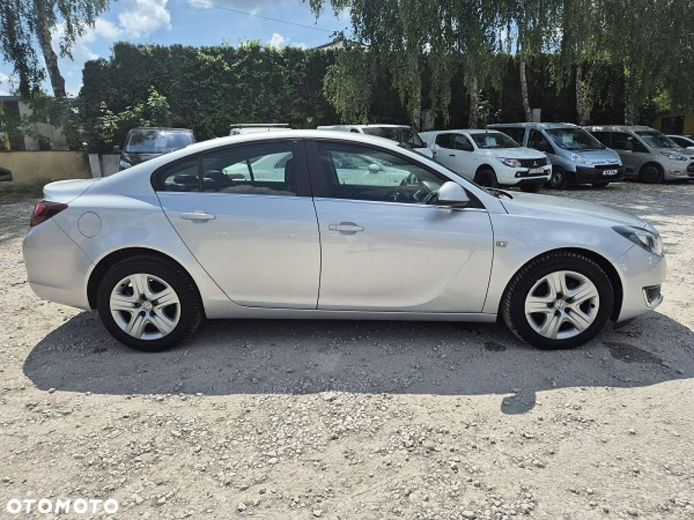 Opel Insignia - 11