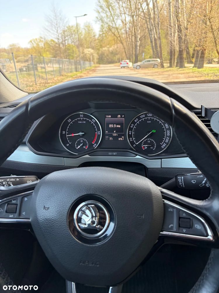 Skoda Superb 2.0 TDI Ambition DSG - 8