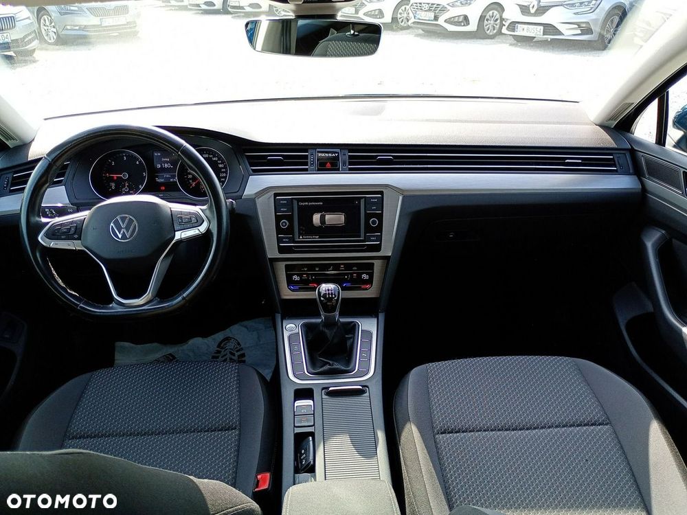 Volkswagen Passat Variant 2.0 TDI EVO Essence - 10