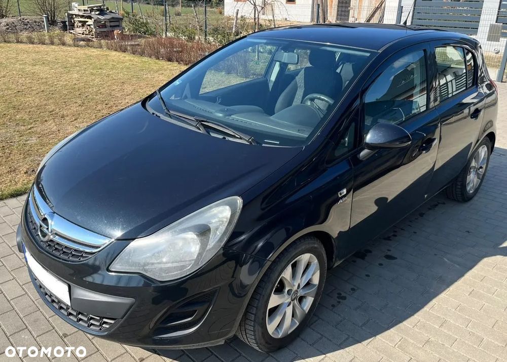 Opel Corsa 1.2 Cosmo - 1