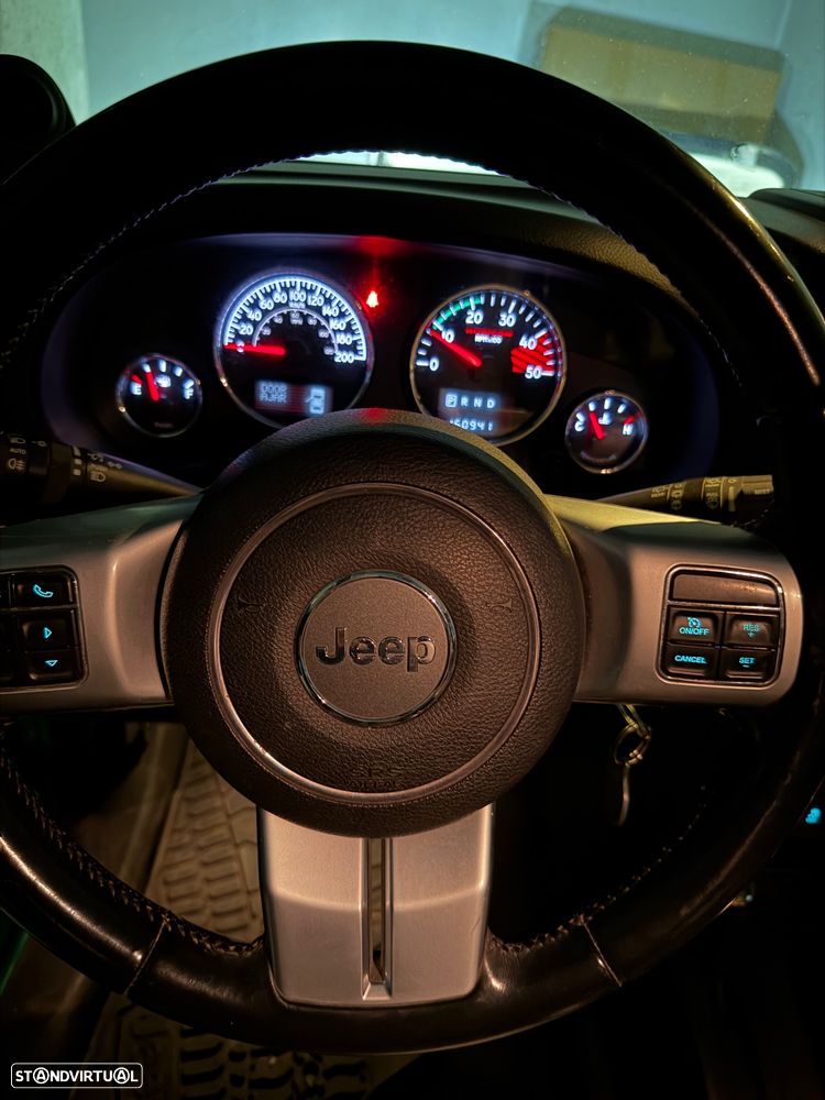 Jeep Wrangler - 14