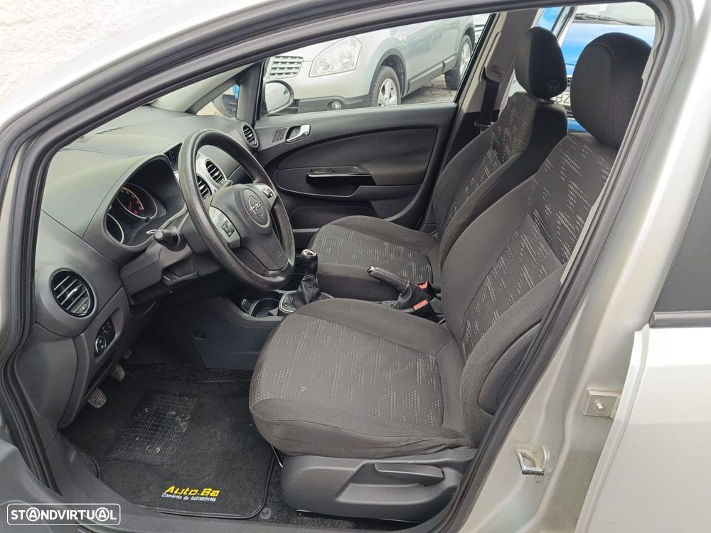 Opel Corsa 1.2 City FlexFuel - 6