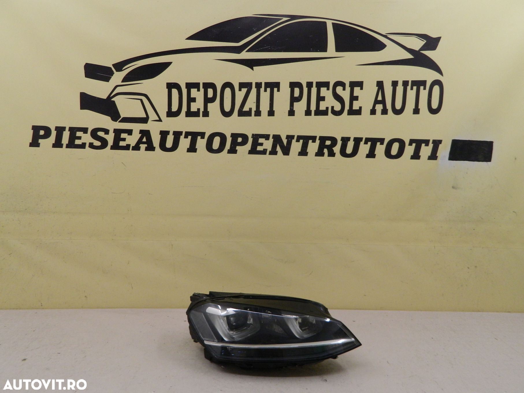 Far dreapta VW Golf 7 Bi-Xenon Adaptive, 2013, 2014, 2015, 2016, 2017, cod origine 4H0941003. - 2