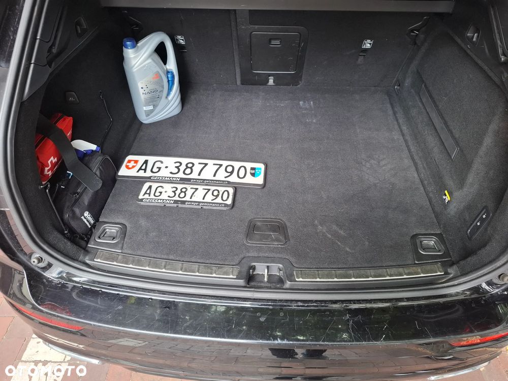 Volvo XC 60 D4 AWD R-Design - 11