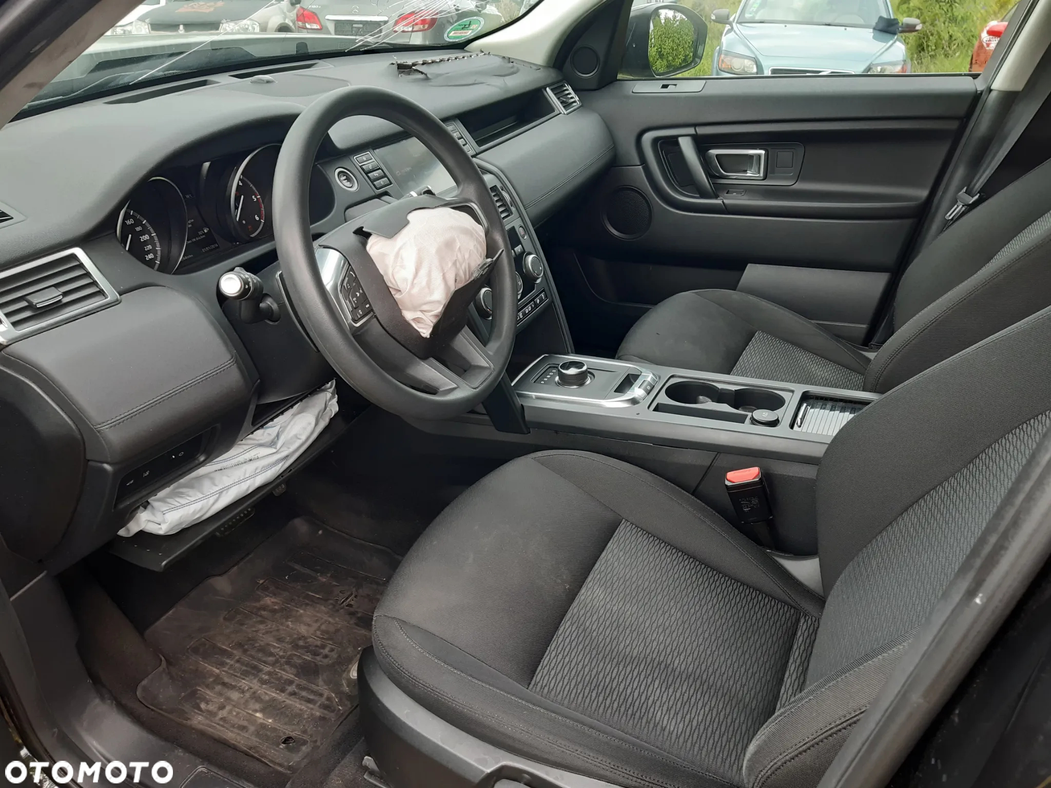 Land Rover Discovery Sport 2.0 D150 R-Dynamic HSE - 13