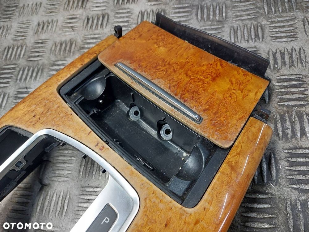 RAMKA KONSOLI ŚRODKOWA  AUDI A6 C6 4F1862533A 4F1864261E 4F1857951A - 5