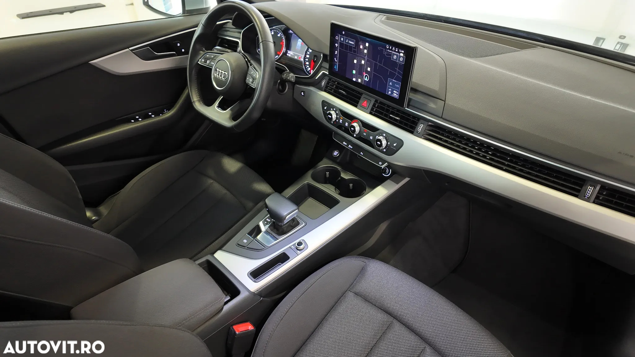 Audi A4 Avant 2.0 30 TDI S tronic MHEV Advanced - 13