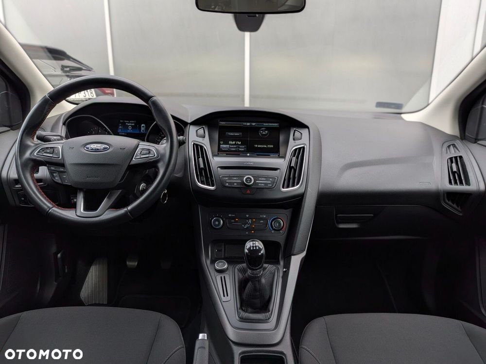 Ford Focus 1.6 Platinium X - 16