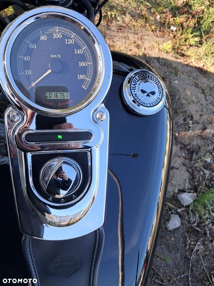 Harley-Davidson Dyna Fat Bob - 3