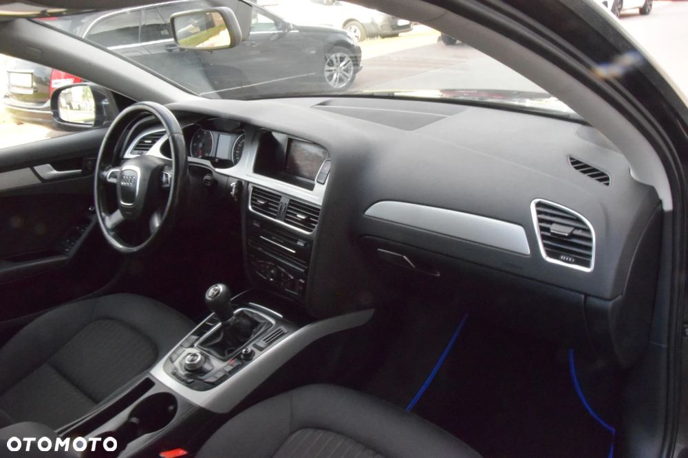 Audi A4 Avant - 26