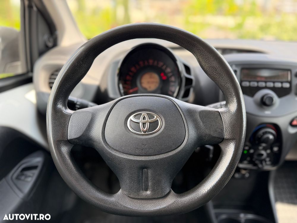Toyota Aygo 1.0 X - 8