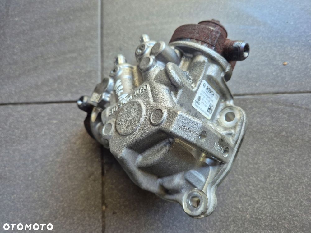 pompa wtryskowa porsche macan 95b 3.0d 0445010677 - 1