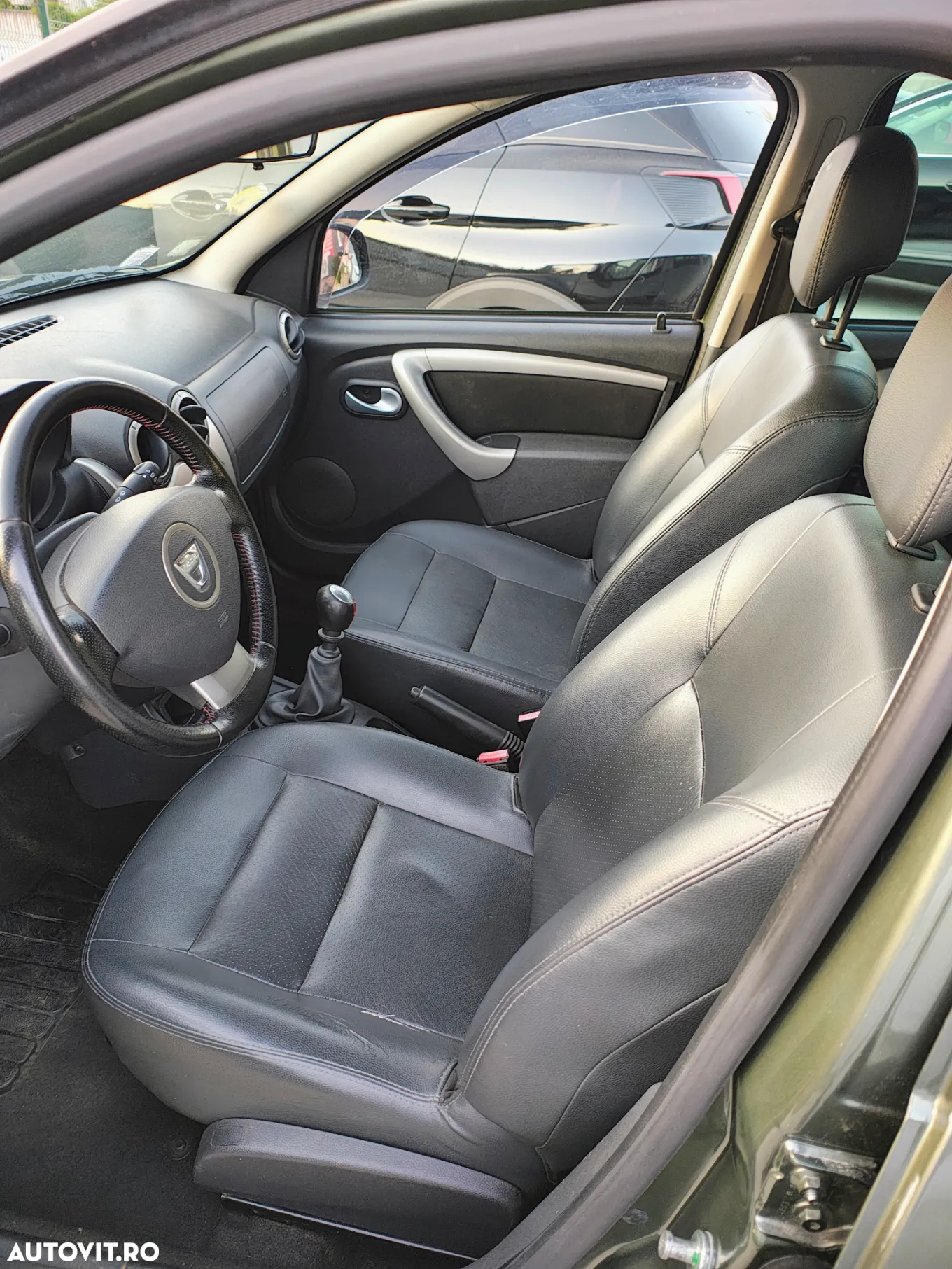 Dacia Duster 1.5 dCi 4x2 Prestige - 28