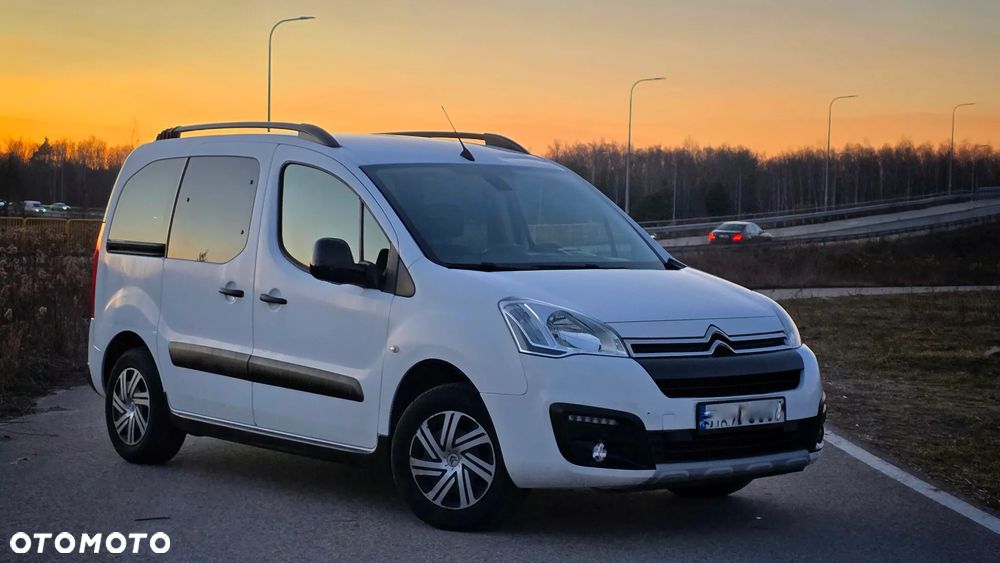 Citroën Berlingo Multispace PureTech 110 SHINE - 2