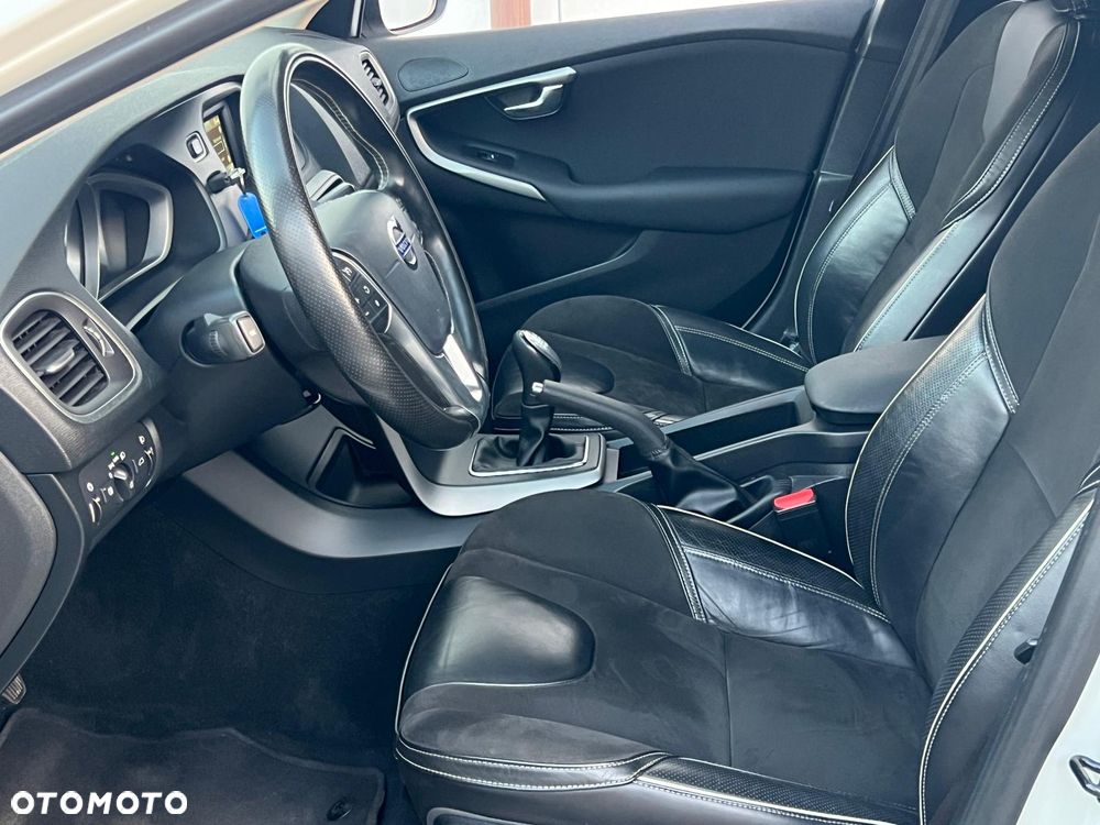 Volvo V40 - 18