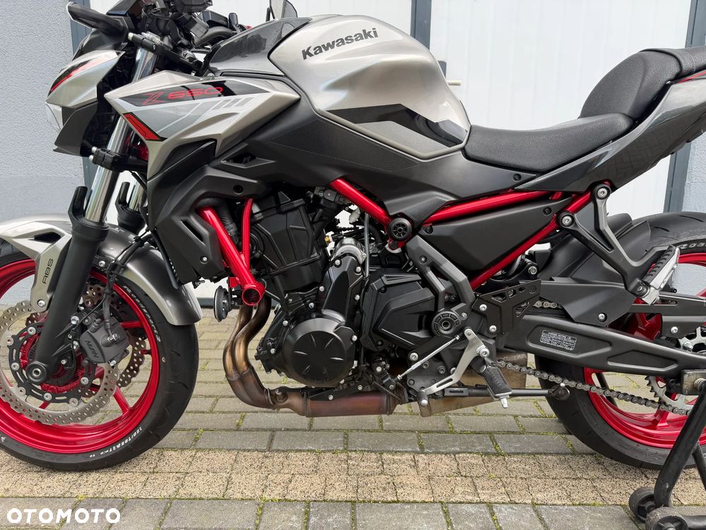Kawasaki Z 650 - 12