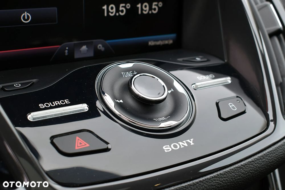 Ford Escape 2.0 EcoBoost AWD Titanium - 14
