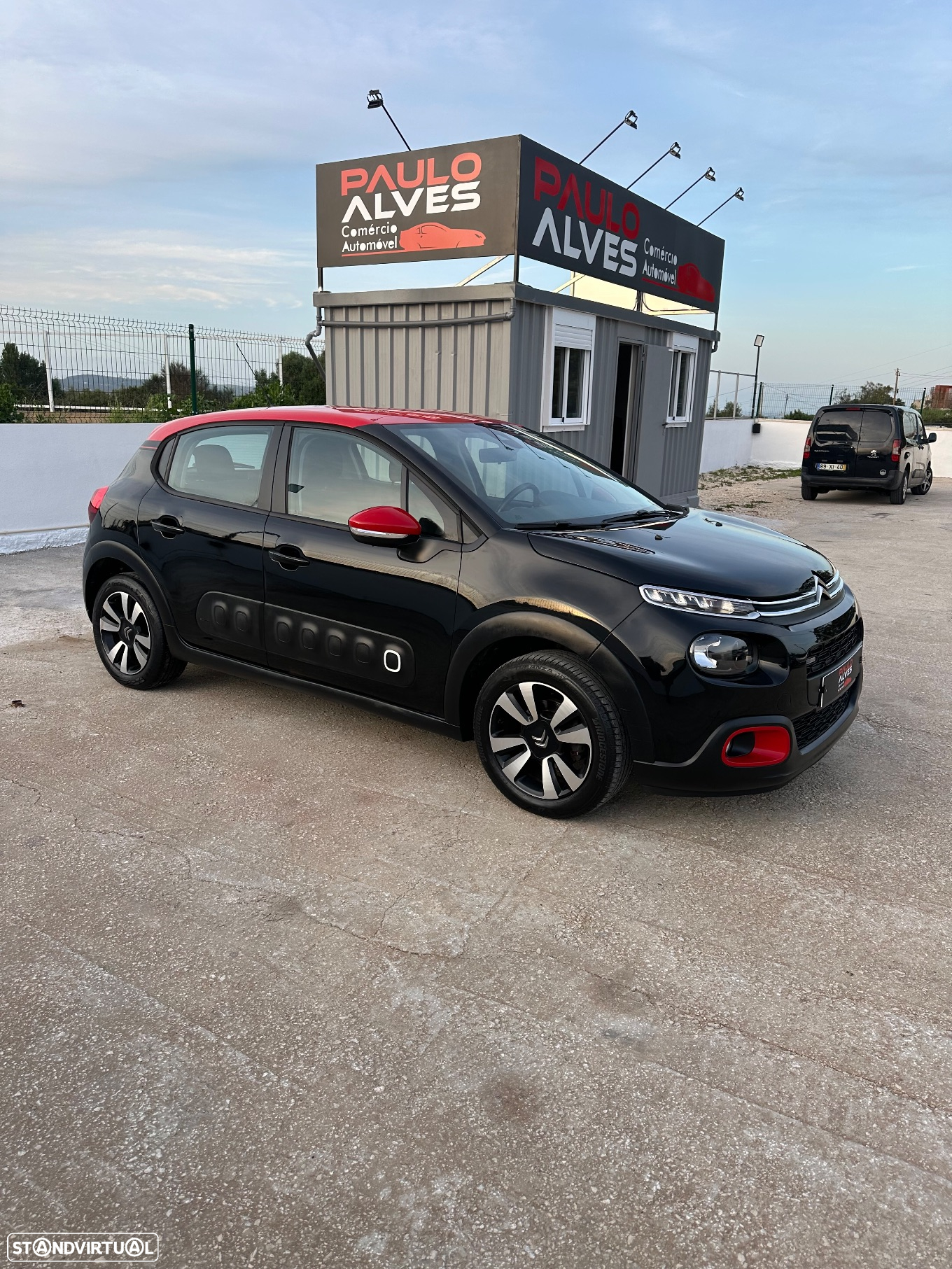 Citroën C3 1.2 PureTech Shine - 14