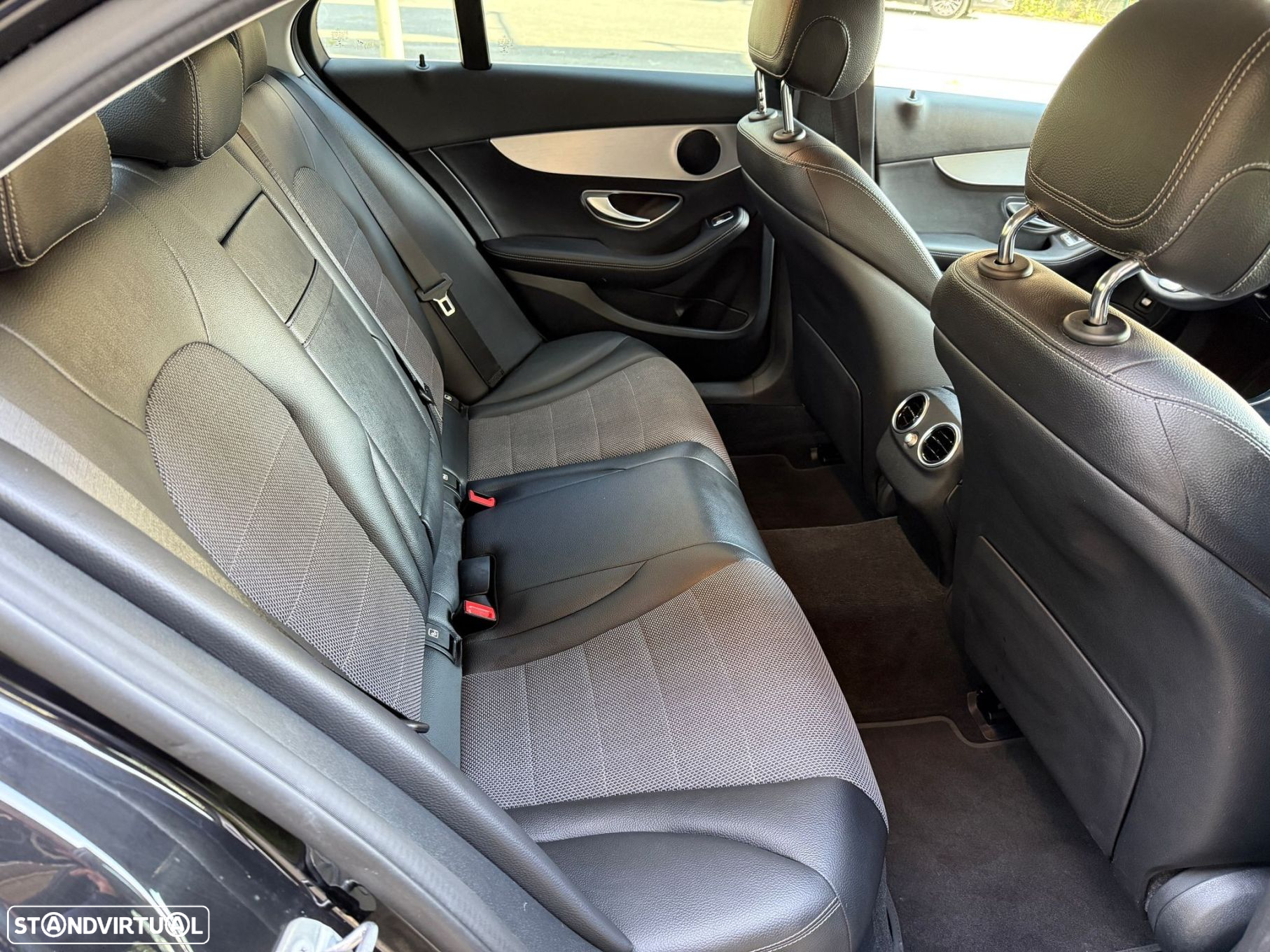 Mercedes-Benz C 300 de Avantgarde - 11