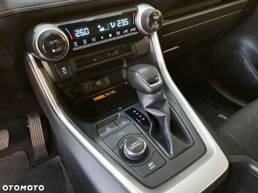Toyota RAV4 - 26