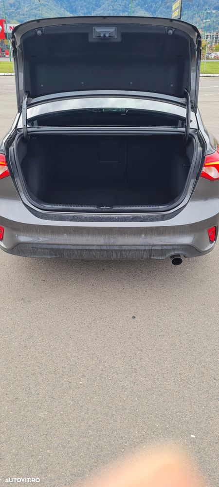 Ford Focus 1.5 EcoBlue 8AT Titanium X - 4