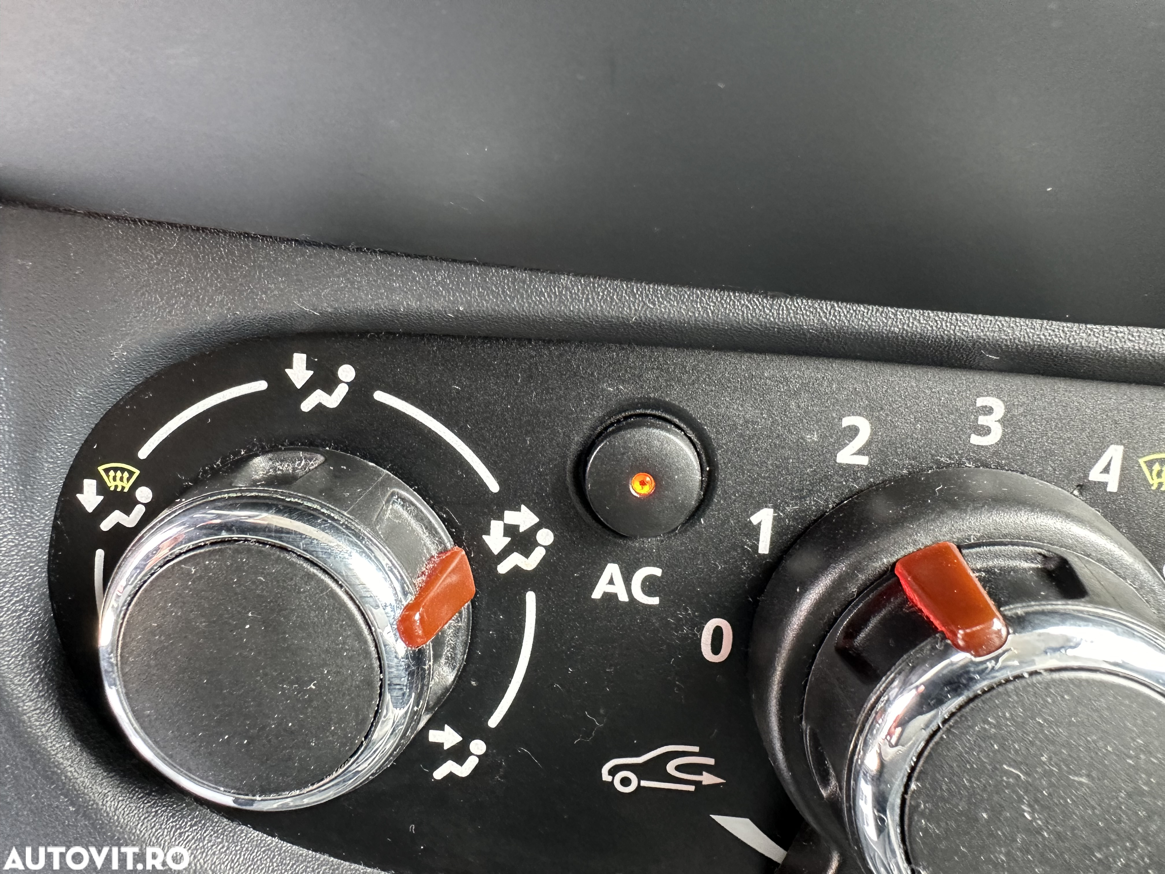 Dacia Duster 1.5 dCi Comfort - 14