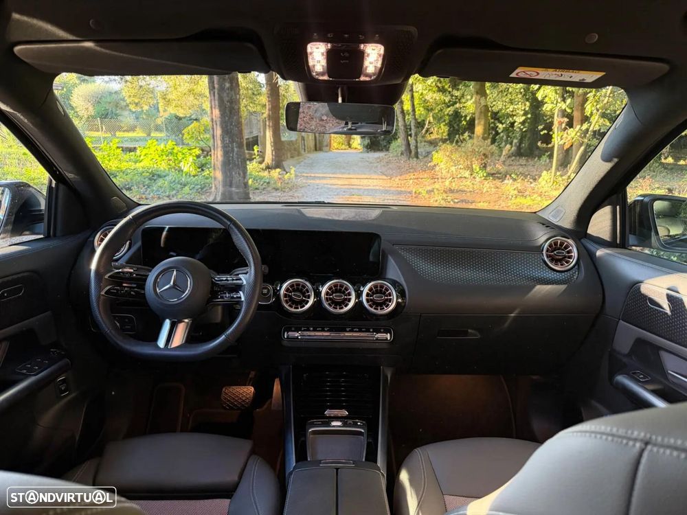 Mercedes-Benz EQA 300 4Matic AMG Line - 35