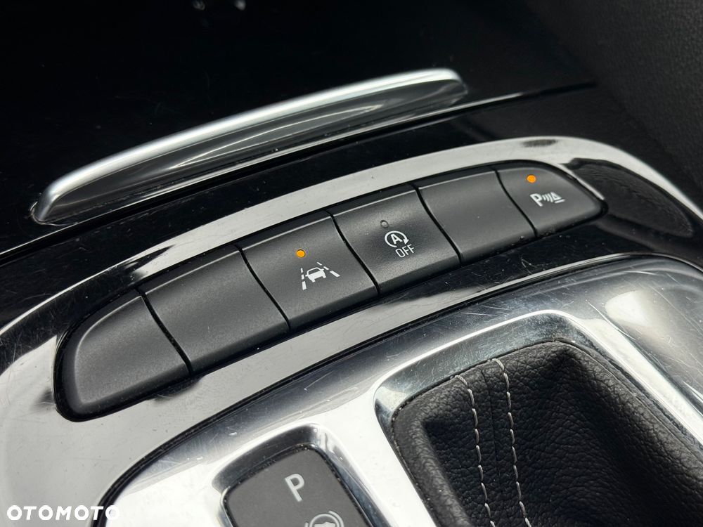 Opel Insignia 2.0 CDTI Exclusive S&S - 20