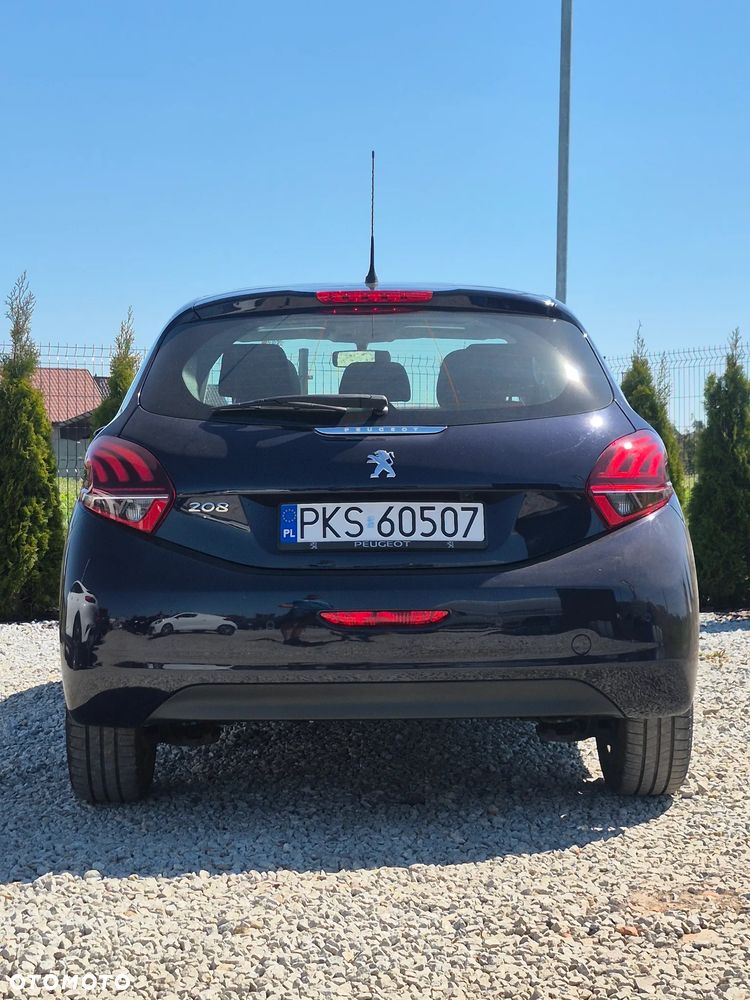 Peugeot 208 - 12