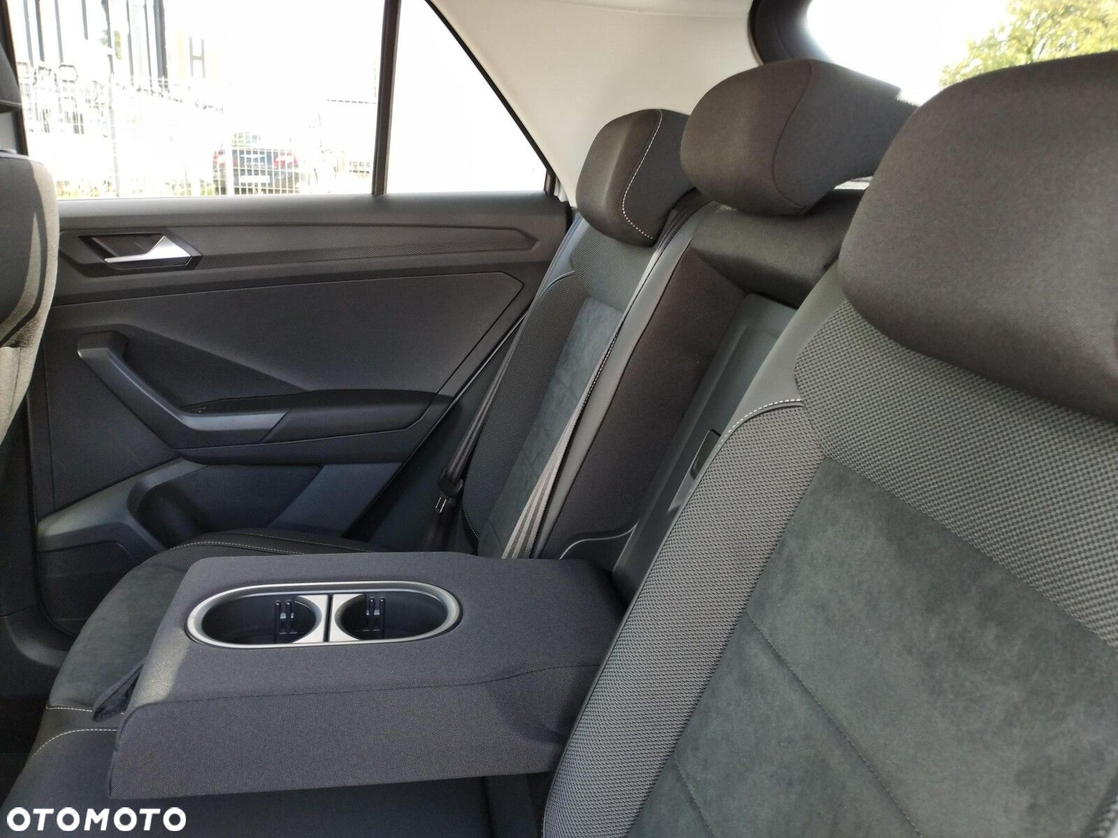 Volkswagen T-Roc 1.5 TSI Final Edition - 16