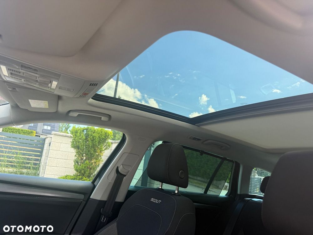 Skoda Superb 2.0 TDI SCR 4x4 Scout DSG - 14