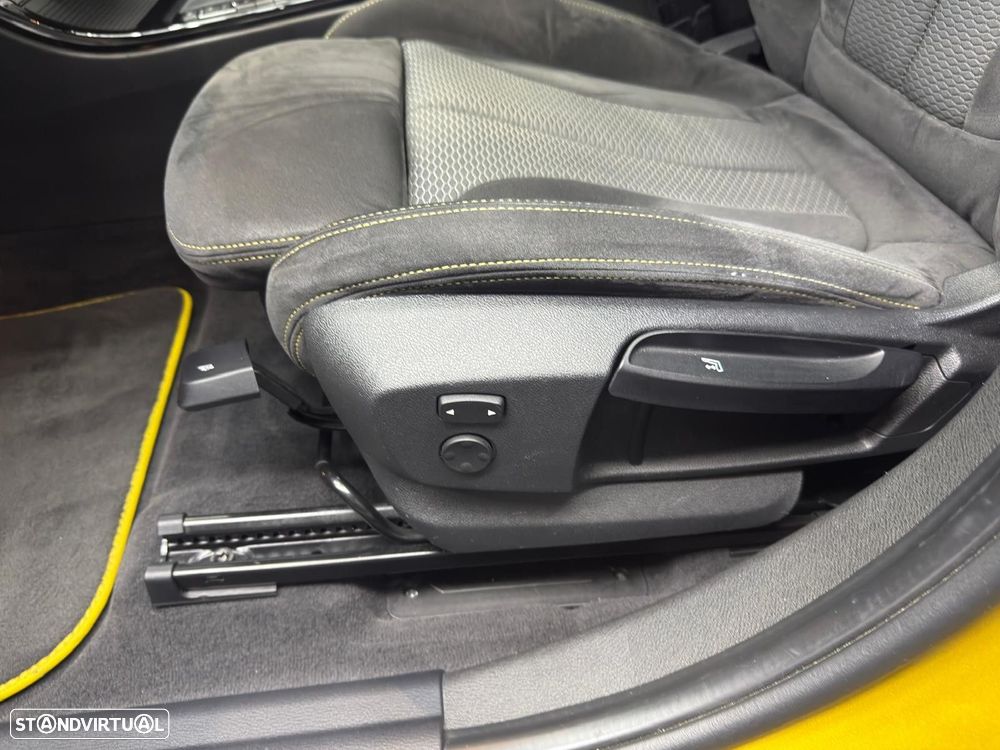 BMW X2 18 d xDrive Auto Pack 50 anos M - 40