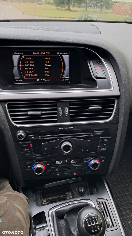 Audi A4 Avant 2.0 TDI - 8