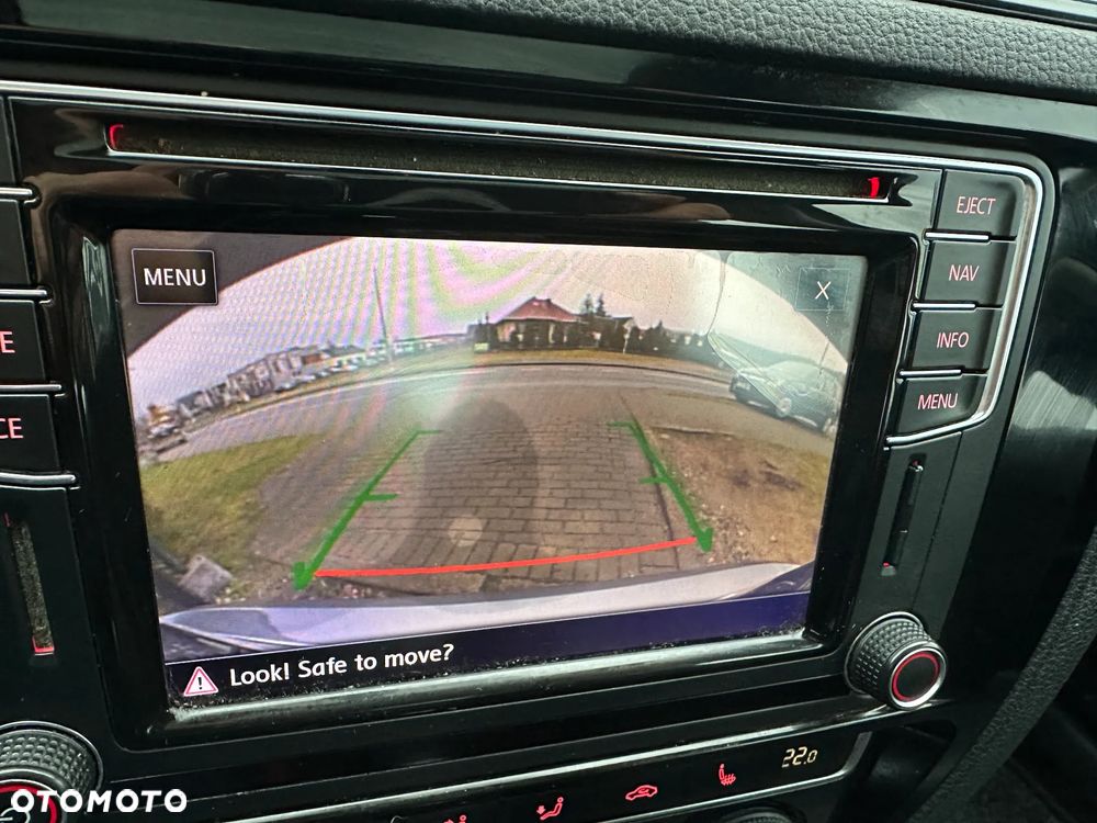 Volkswagen Jetta - 4