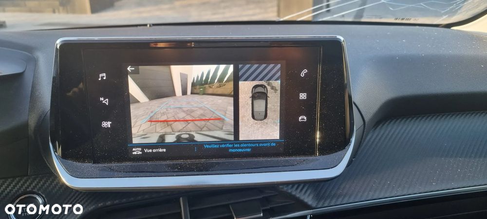 Peugeot 208 PureTech 100 EAT8 Allure - 20