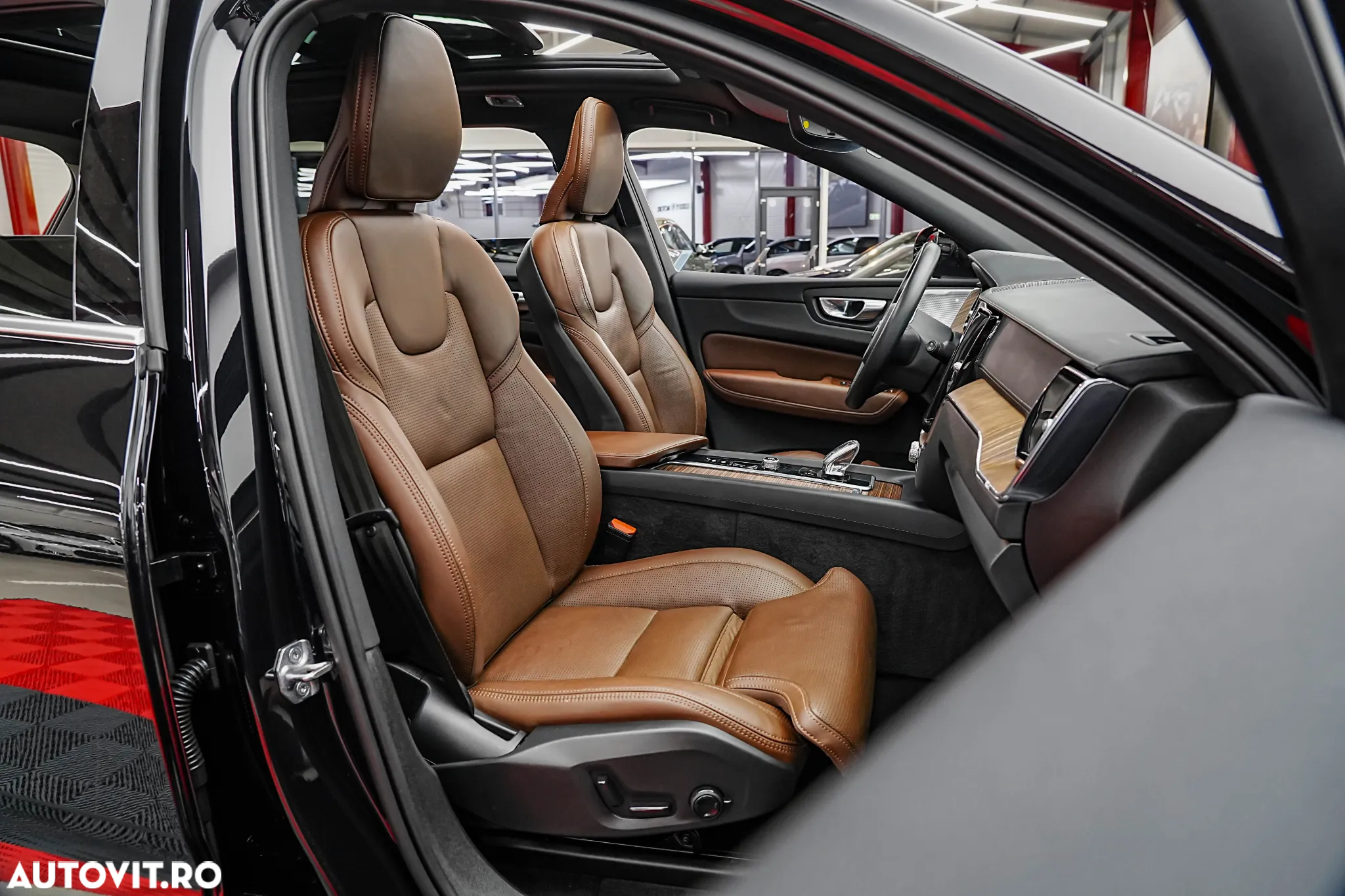 Volvo XC 60 Recharge T6 Twin Engine eAWD Inscription Expression - 39