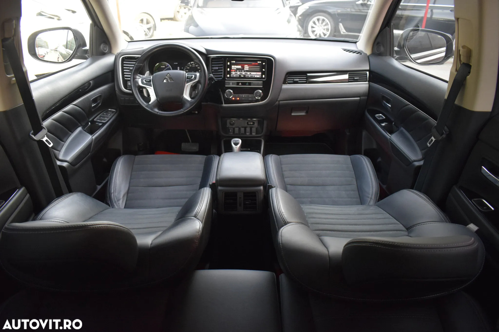 Mitsubishi Outlander PHEV 2.4 L 4X4 Intense - 5