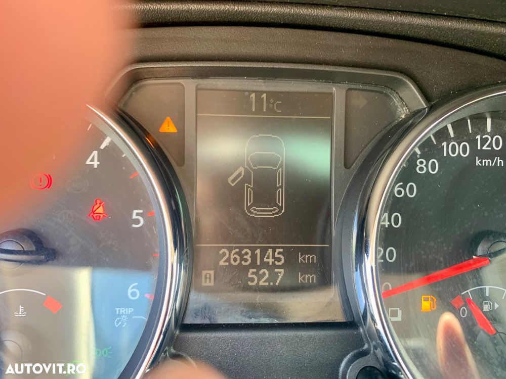 Nissan Qashqai 2.0 DCI DPF Tekna - 13