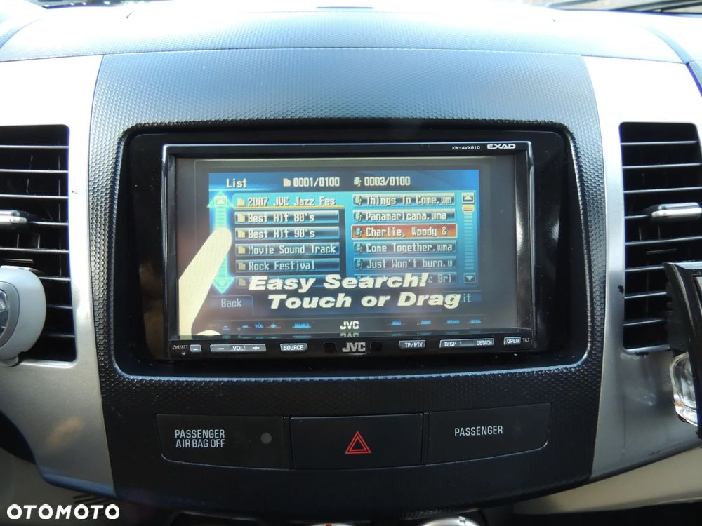 Mitsubishi Outlander 2.0 DID Instyle NAVI - 22