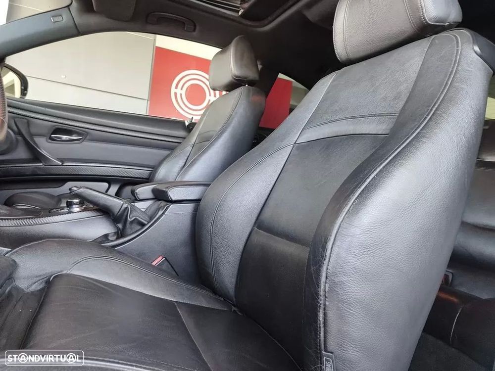 BMW 320 d Coupe Edição M Auto - 23
