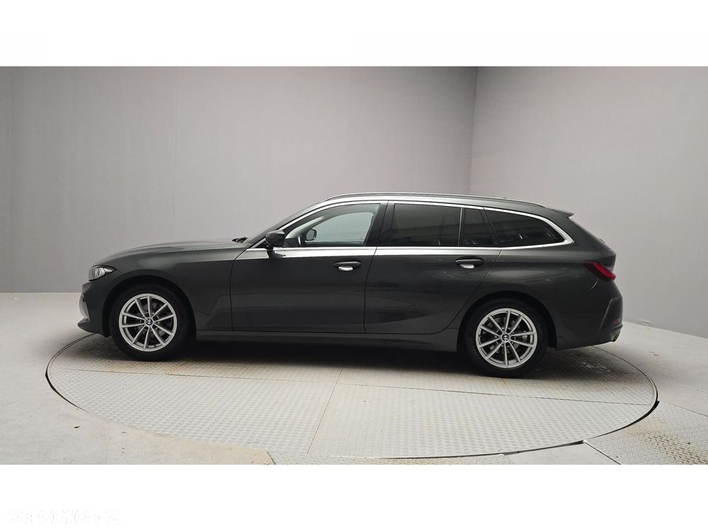 BMW Seria 3 320d xDrive mHEV - 3